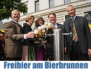 13. Bayerische Bierwoche vom 20.04. - 02.05.2011. Freibier am Münchner Bierbrunnen am 02.05.2011 (©Foto: Ingrid Grossmann